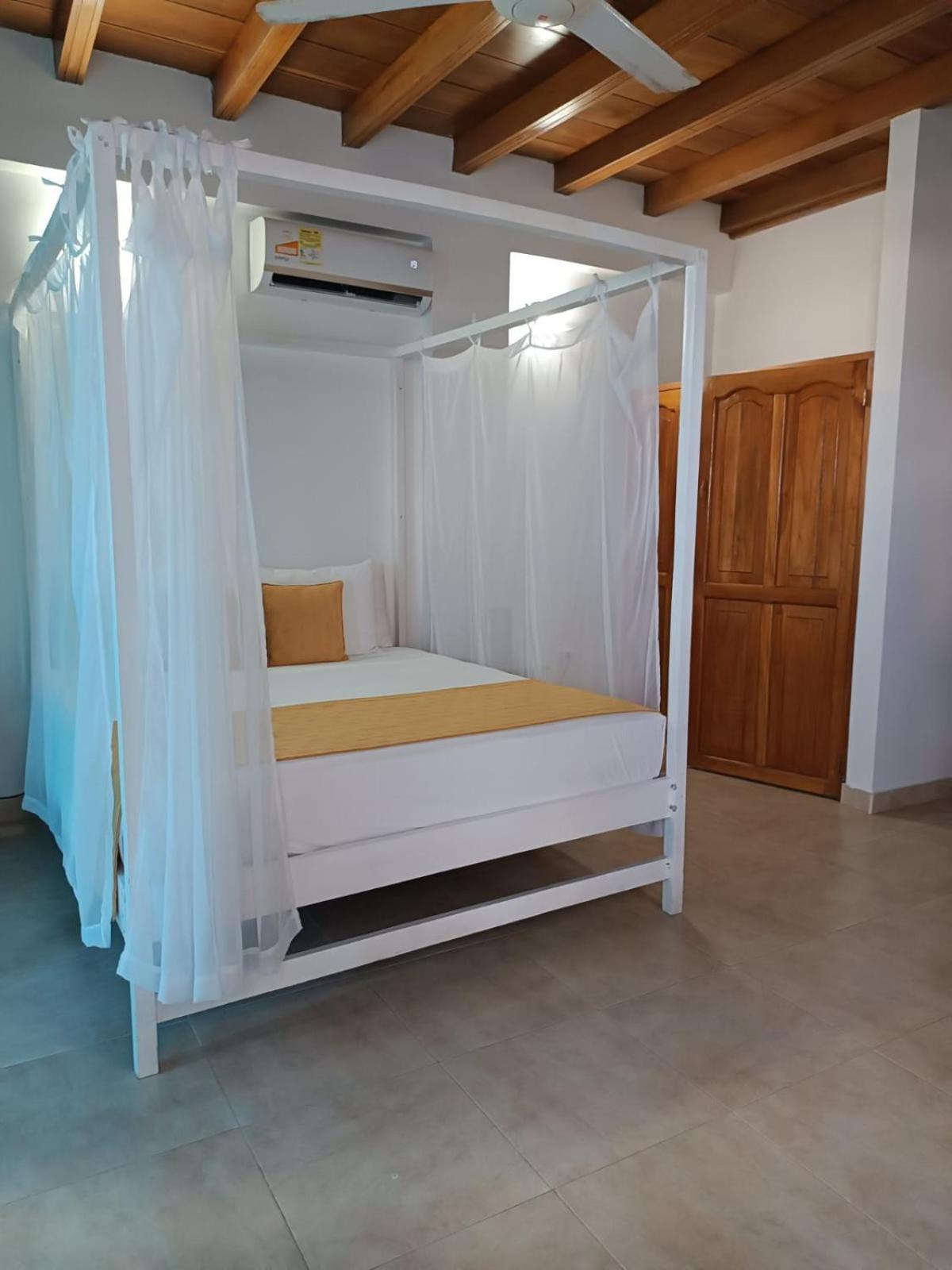Hotel 3 Banderas Manzanillo Del Mar Cartagena  Exterior foto